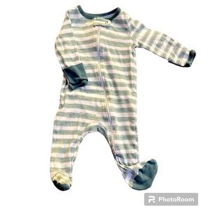 Cloud Island Unisex Baby Onesie Size 0-3 mo Zip-up sleeper w/ anti scratch folds